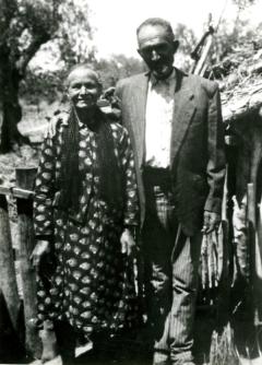 José Saramago con sus abuelos maternos Jerónimo Melrinho y Josefa Caixinha